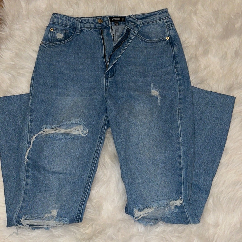 Missguided Distressed straight jeans!